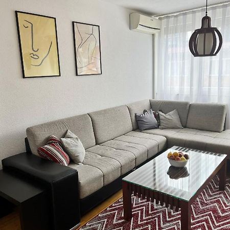 Hello Sa Apartment Sarajevo Buitenkant foto